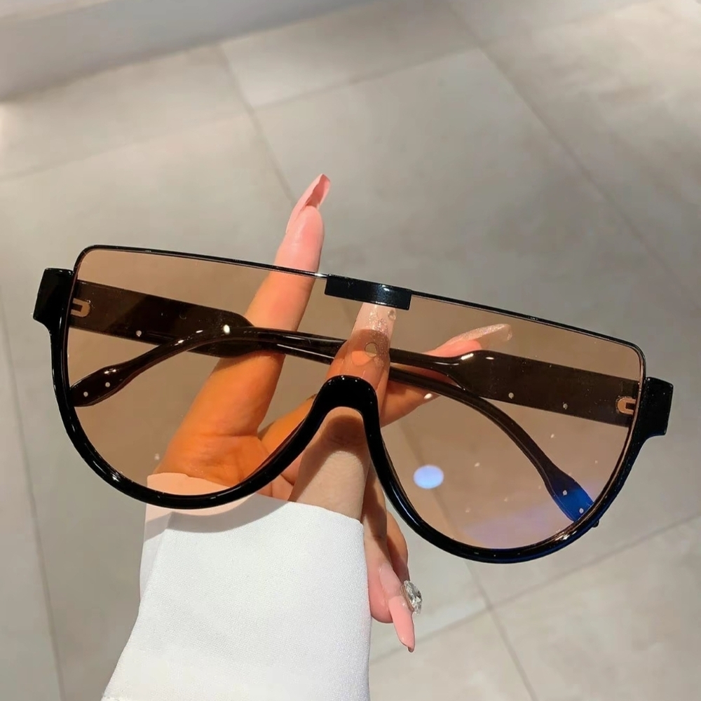 Stylish Black Sunglasses